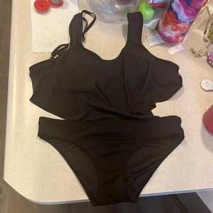Medium sized Hanky hem tankini swim top and medium sized bottoms
